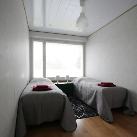 And Spacious For 4 With Sauna Huoneisto